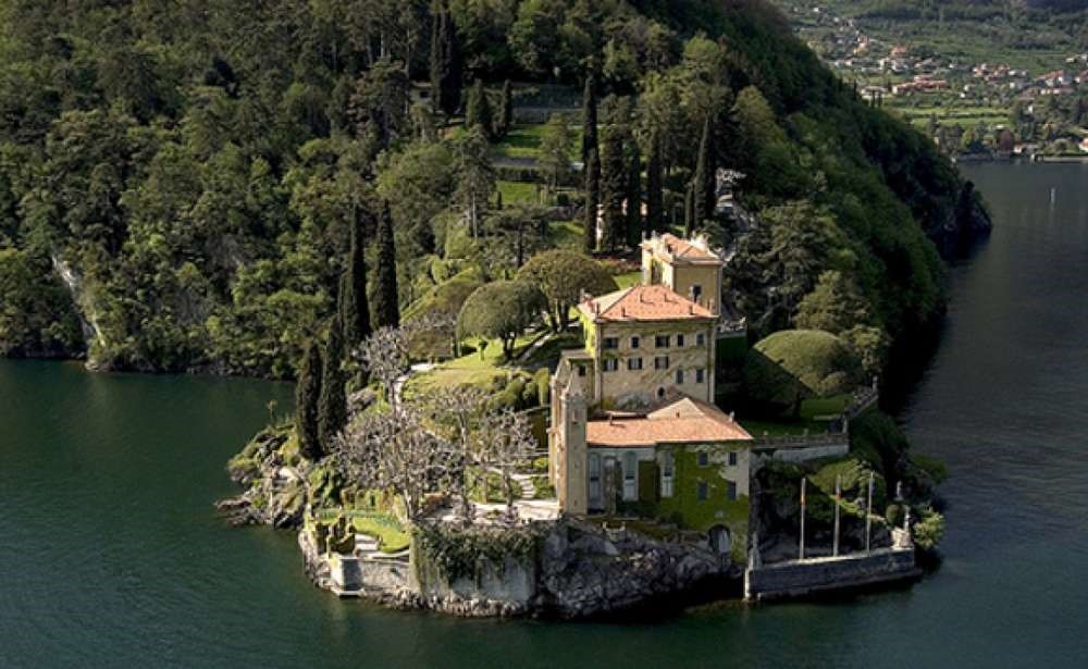 Villa Balbianello on Lake Como from above.